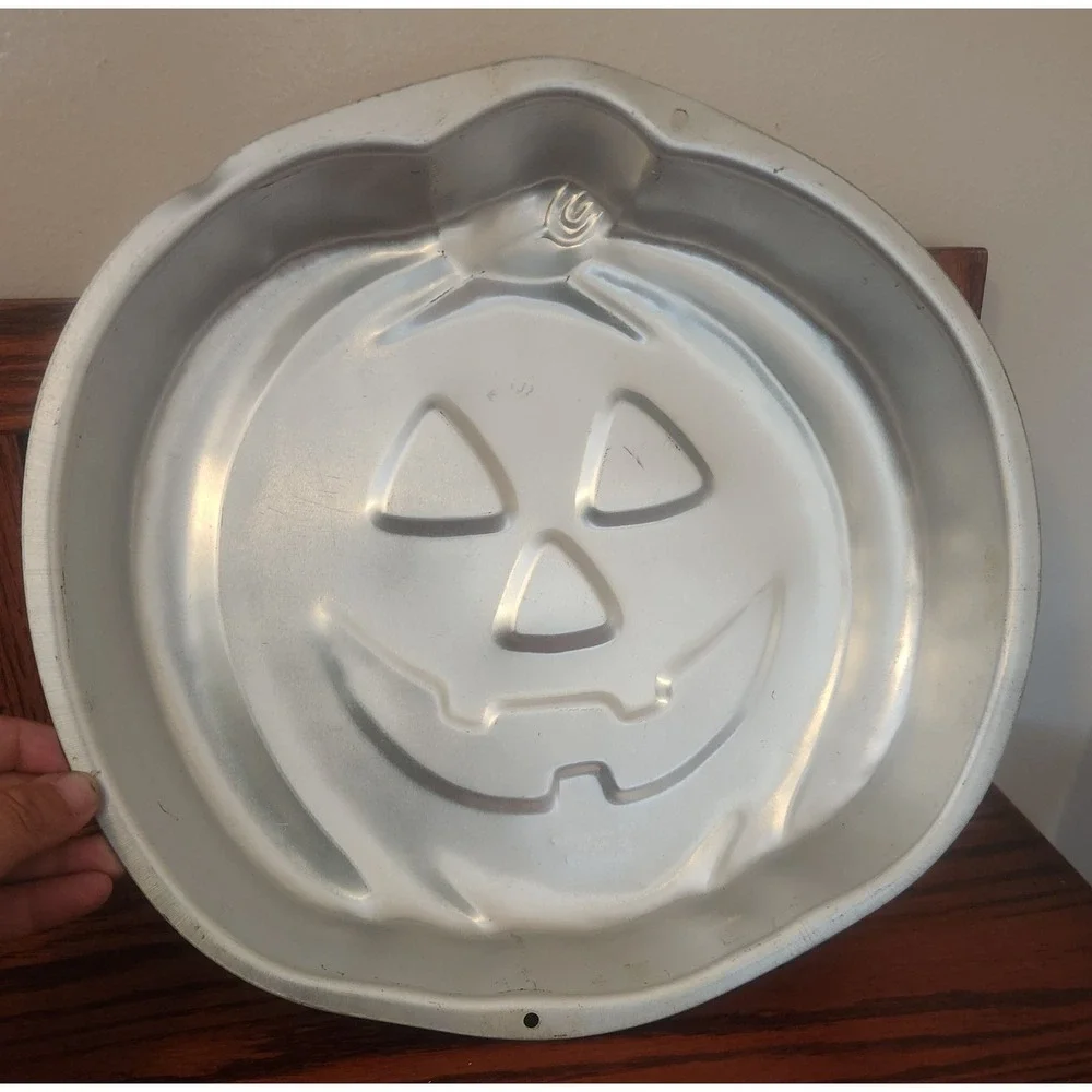 1995 Wilton Halloween Pumpkin Cake Pan 2105-3068‎